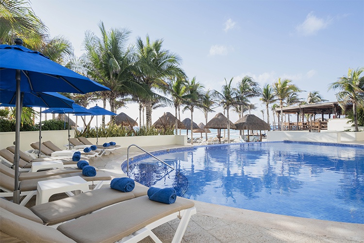 Piscina NYX HOTEL CANCUN Cancun